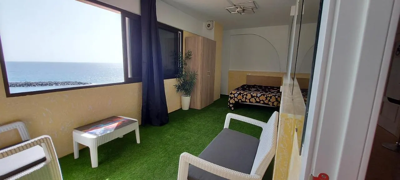 펜션 First Line Of The Ocean, 3 Bedrooms & Free Wifi 플라야데라스아메리카스