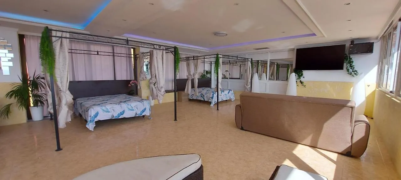 First Line Of The Ocean, 3 Bedrooms & Free Wifi 플라야데라스아메리카스 펜션