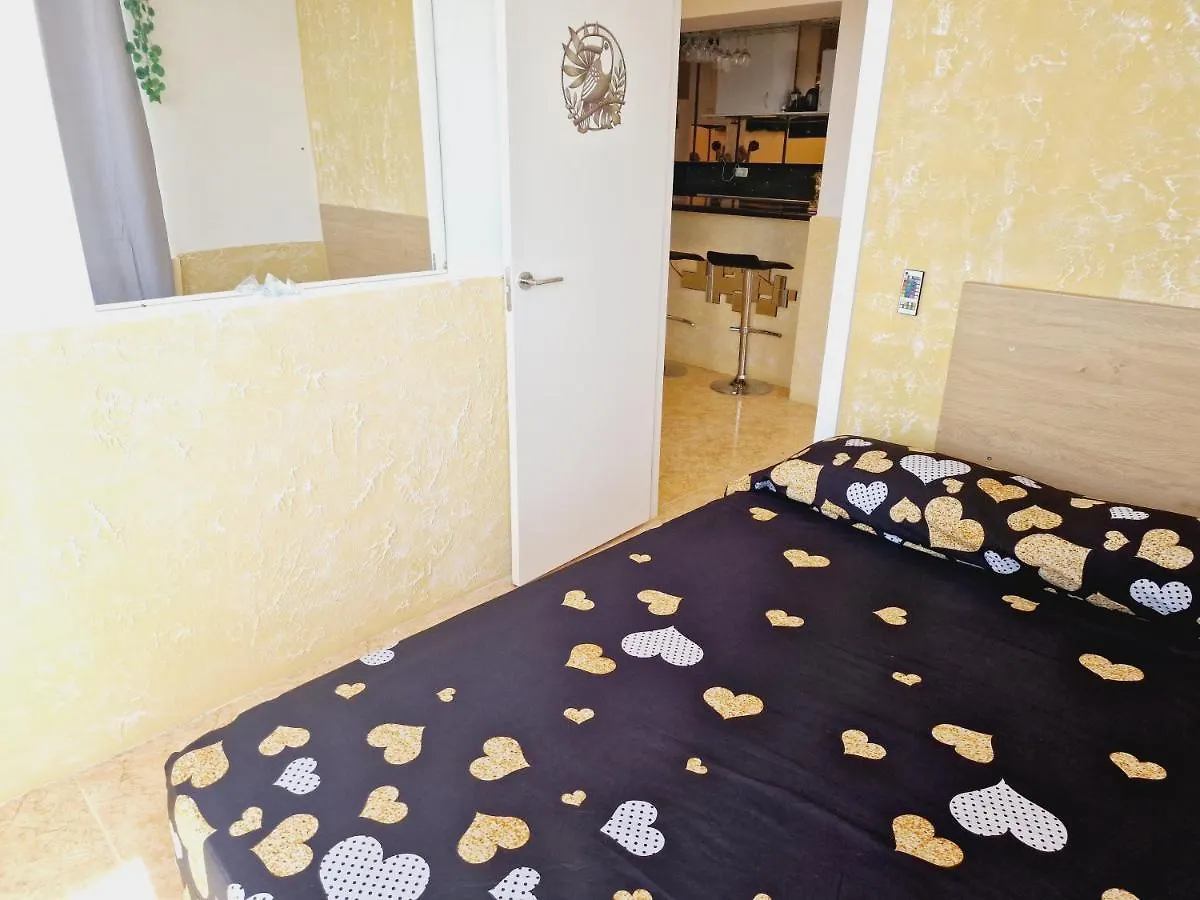 Сasa de vacaciones First Line Of The Ocean, 3 Bedrooms & Free Wifi Playa de las Américas